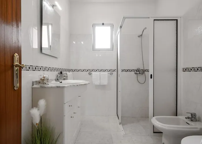 Golden Coast By Homie Daire