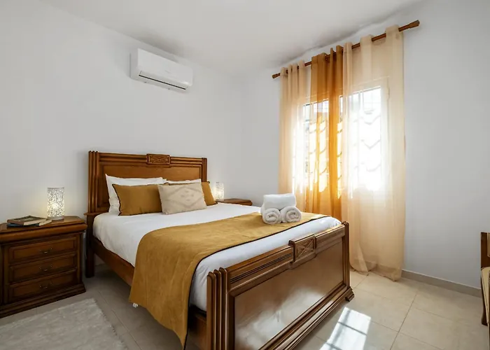 Golden Coast By Homie Daire