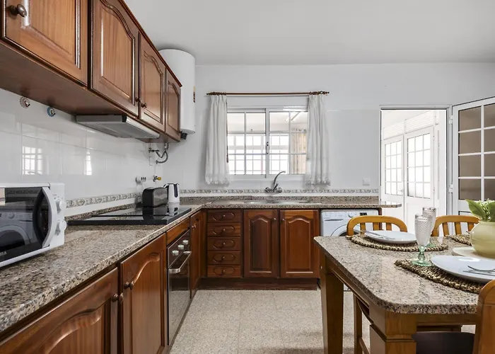 Golden Coast By Homie Daire