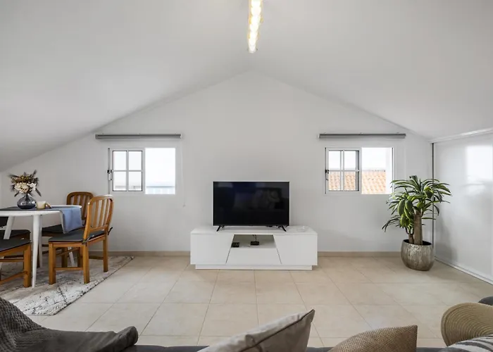 Daire Golden Coast By Homie Calheta (Madeira)