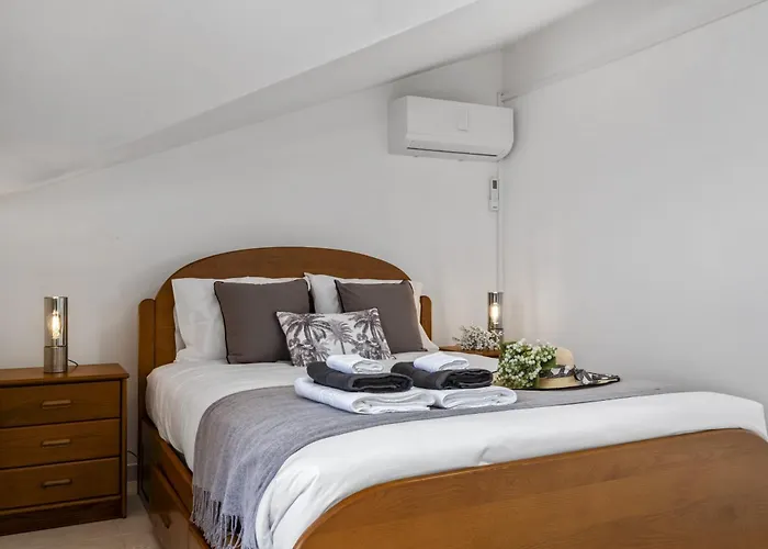 Golden Coast By Homie * Calheta (Madeira)